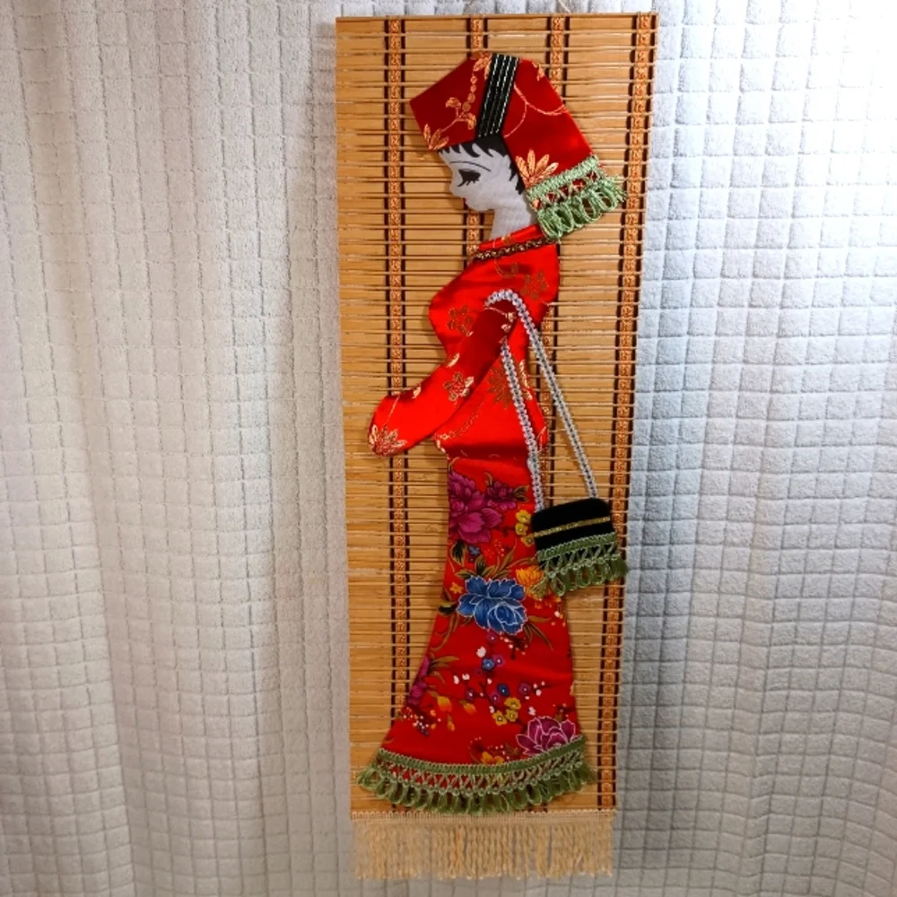 Vintage 3D Geisha Girl Wall Scroll Wall Decor